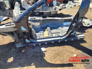 Ляв рог, колонки и ляв праг за Mercedes CLS W218 — снимка 2