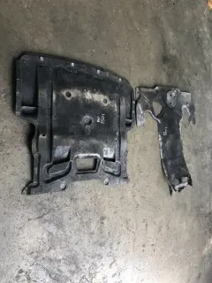 Кора под двигател бмв 5 ф10/11 550и ( kora pod dvigatel bmw 5 f10/11 ) — снимка 2