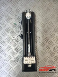 Крик Mercedes CLS 500 W219