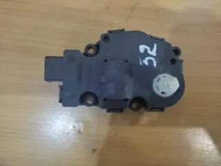 Моторче за клапа за парно - 52 за Audi A4 B8
