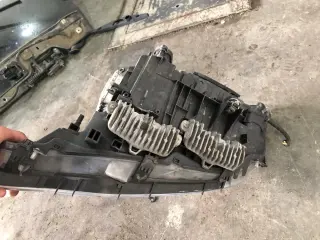 Фар бмв 3 ф30/31 дайнамик ксенон ( far bmw f30/31 dynamic xenon ) — снимка 4
