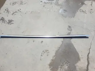 Задна лява водобранна лайсна за Mercedes S350 CDI W221 Long