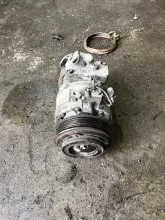 Компресор климатик бмв х5 ф15 3.0д ( kompresor klimatik bmw x5 f15 3.0