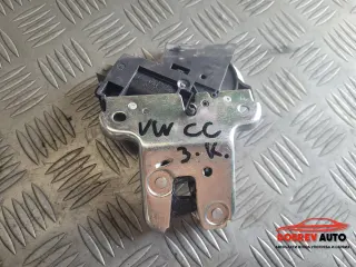 Брава за заден капак за VW Passat CC