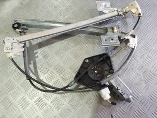Преден ляв стъклоповдигач за VW Passat B5 1.8 T комби