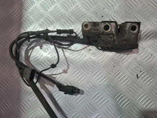Брава за преден капак за Фолксваген Пасат Б7 / VW Passat B7 2.0 TDI - Десен волан