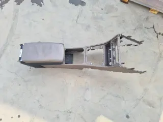 Подлакътник за VW Passat B6 2.0 TDI ВМР
