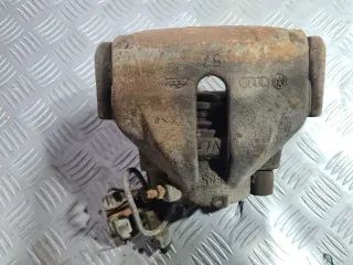 Преден десен спирачен апарат за Audi A6 C5 2.4 i Automat Sedan