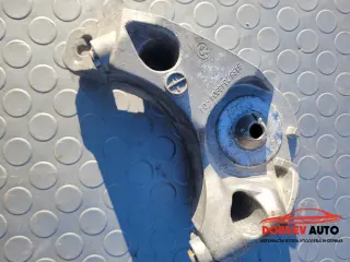 Лапа за компресор окачване за BMW 740xd G11 7646904