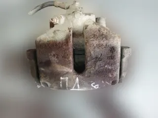 Преден десен спирачен апарат за VW Passat CC 2.0TSI
