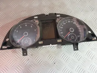 Километраж за VW Passat CC 2.0 TSI  - Десен волан