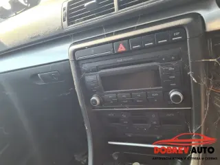 **САМО НА ЧАСТИ*** Audi A4 B7 2.0TDI, ръчни скорости, десен волан — снимка 7