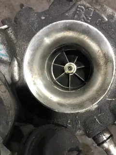 Турбо бмв 5 ф10/11 525 218 ( turbo bmw 5 f10/11 525d 218 ) — снимка 3