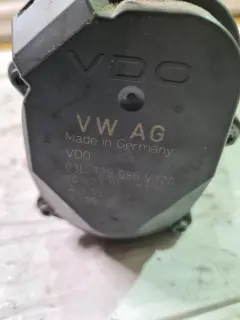 Всмукателен колектор вихрови клапи + моторче за Ауди А4 Б8 / Audi A4 B8 2.0 TDI комби — снимка 2