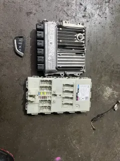 Компютър/бдц/ключ бмв г30/31 530и 252 ( computer/bdc/key bmw g30 530i