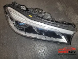 Фар (десен) за BMW 740d G11 7483250 Laserlight