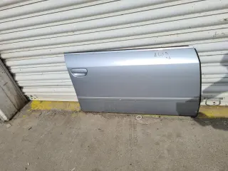 Предна дясна врата за Audi A6 C5 2.4 i Automat Sedan