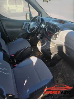 **САМО НА ЧАСТИ***  Peugeot Partner 1.6HDI, 5 скорости, пътническо — снимка 7