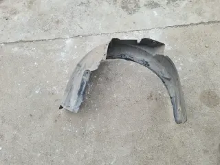 Преден десен подкалник за Audi A6 C5 2.4 i Automat Sedan