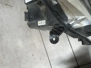Би ксенон фарове бмв х3 ф25 ( bi xenon bmw x3 f25 ) — снимка 5
