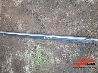 Водобранна лайсна (предна дясна) за Audi A8 D3