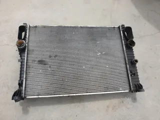 Воден радиатор за Mercedes E Class W211 2.7CDI - Ръчни скорости