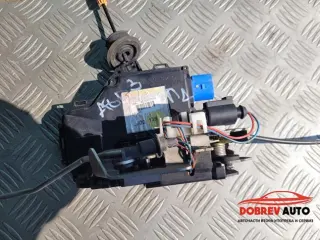 Брава (предна дясна - keyless) за Audi A8 D3