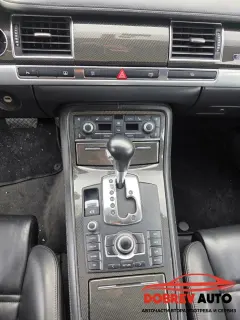 **САМО НА ЧАСТИ***  Audi S8 D3, 5.2 V10, Distronic, Bose, Алкантара — снимка 7