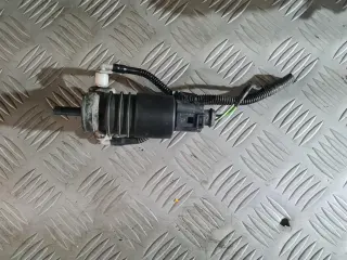 Помпичка за чистачки за VW Golf 5 1.6 FSI