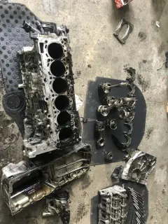 Двигател на части бмв 5 ф10/11 535д 299 ( dvigatel na chasti bmw f10/1 — снимка 2