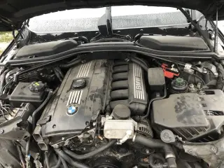 Bmw e60 525xi 218hp НА ЧАСТИ ( бмв е60 525хи 218 коня фейслифт ) — снимка 2
