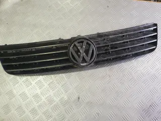Предна решетка за VW Passat B5 1.8 T комби