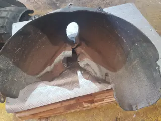 Заден десен подкалник за Ауди А8 Д3 / Audi A8 D3 4.2 i 335к.с.