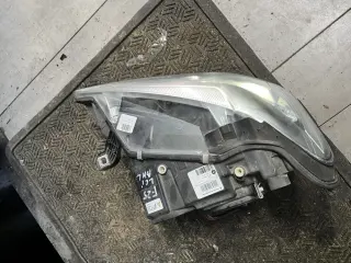 Дайнамик би ксенон фар бмв х3/х4 ф25/ф26 ( dynamic xenon bmw x3/x4 F25/F26 ) — снимка 2
