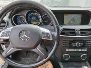 Мерцедес Ц220 Mercedes C220 facelift комби W204 на части — снимка 10