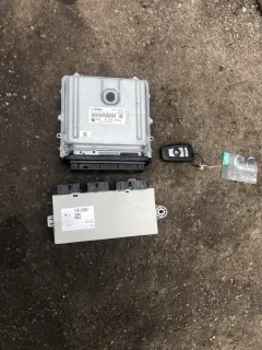 Компютър/кас/ключ бмв 5 ф10 550д 381 ( computer/cas/kluch bmw f10 550d