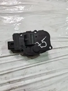 Клапа за парно за Ауди А4 Б8 / Audi A4 B8 2.0 TDI комби, номер 75