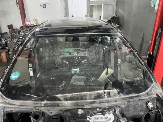 Предно стъкло бмв ф10/11 ( predno styklo bmw f10/11 )