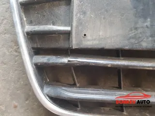 Решетка предна броня за Audi A6 C6 (4F) — снимка 3