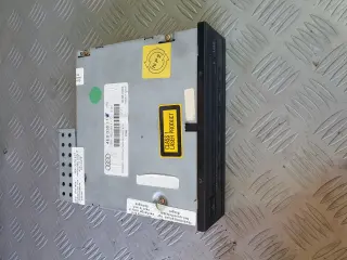 CD чейнджер за Ауди А8 Д3 / Audi A8 D3 4.2 i 335к.с.