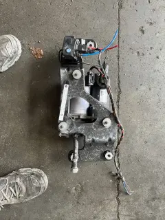 Компресор окачване бмв х5/х6 е70/71 ( komoresor okachvane bmw x5/x6 )