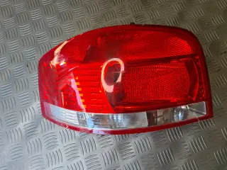 Ляв стоп за Audi A3 8P Hatchback