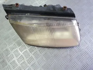 Десен фар за VW Passat B5 1.8 T комби
