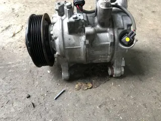 Компресор климатик бмв х3 Ф25 3.5д 313 ( kompresor klimatik bmw x3 F25 — снимка 2