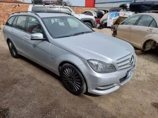 Мерцедес Ц220 Mercedes C220 facelift комби W204 на части — снимка 3