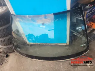 Стъкло (предно) за VW Golf MK4