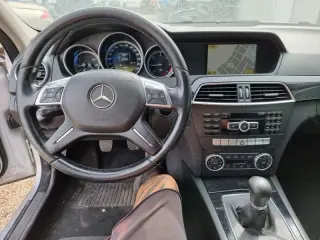 Мерцедес Ц220 Mercedes C220 facelift комби W204 на части — снимка 11