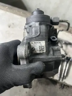 Помпа/дюзи/рейл бмв 2.0д 177 ( pompa/diuzi/reil bmw 2.0d 177 ) — снимка 2
