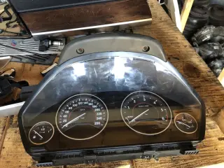 Табло/километраж бмв 3 ф30/31 ( kilometraj bmw 3 f30/31 )