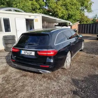 Mercedes E 220 W213 4 matic комби 2018г. на части 
! ! ! За ин — снимка 11